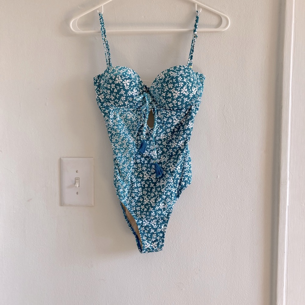 Peony Swimwear (AUS) One Piece Push up Cup size S